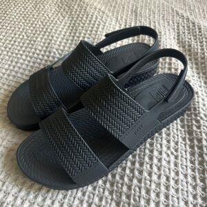 Reef Black Sandals
